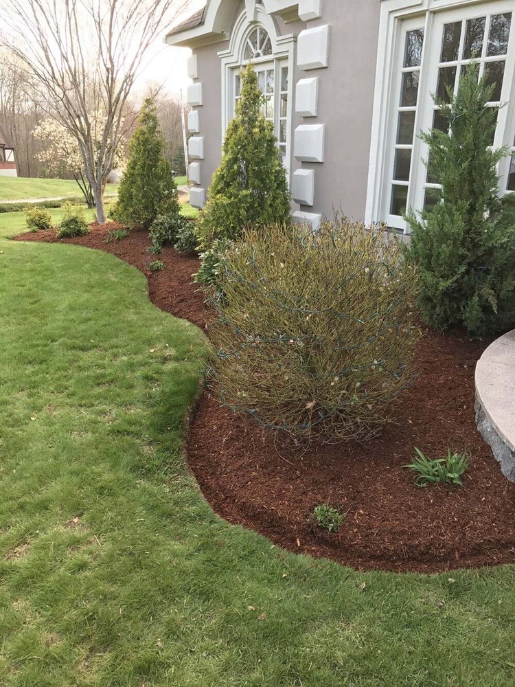 Qualities That You Should Look into When Hiring Landscapers Natick MA