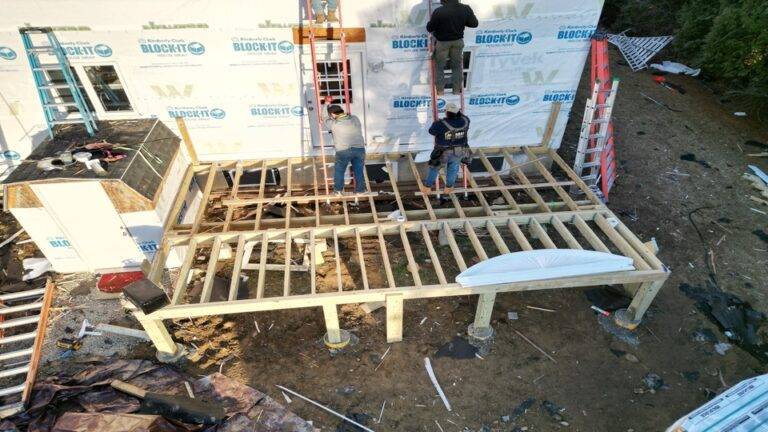 deck_and_siding_process_960x540-768×432 deck_and_siding_process_960x540-768x432